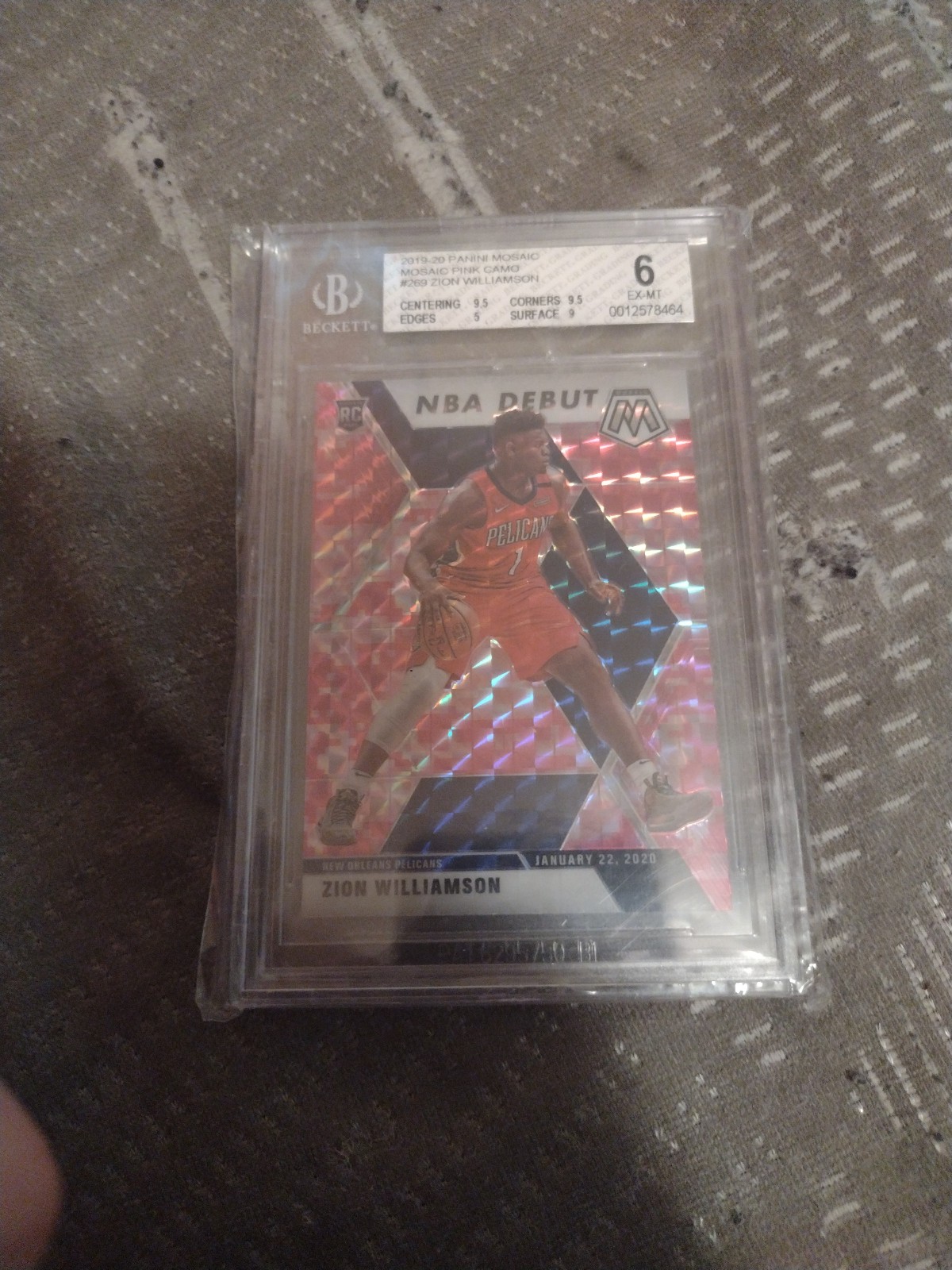Mosaic Zion Williamson pink camo Beckett graded card