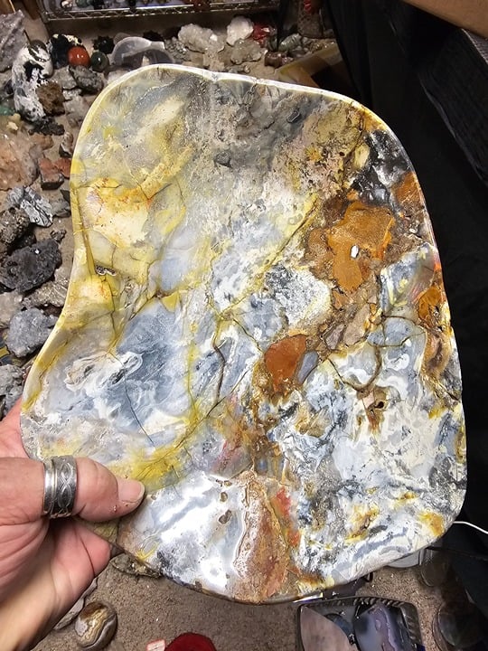 Chalcedony bowl