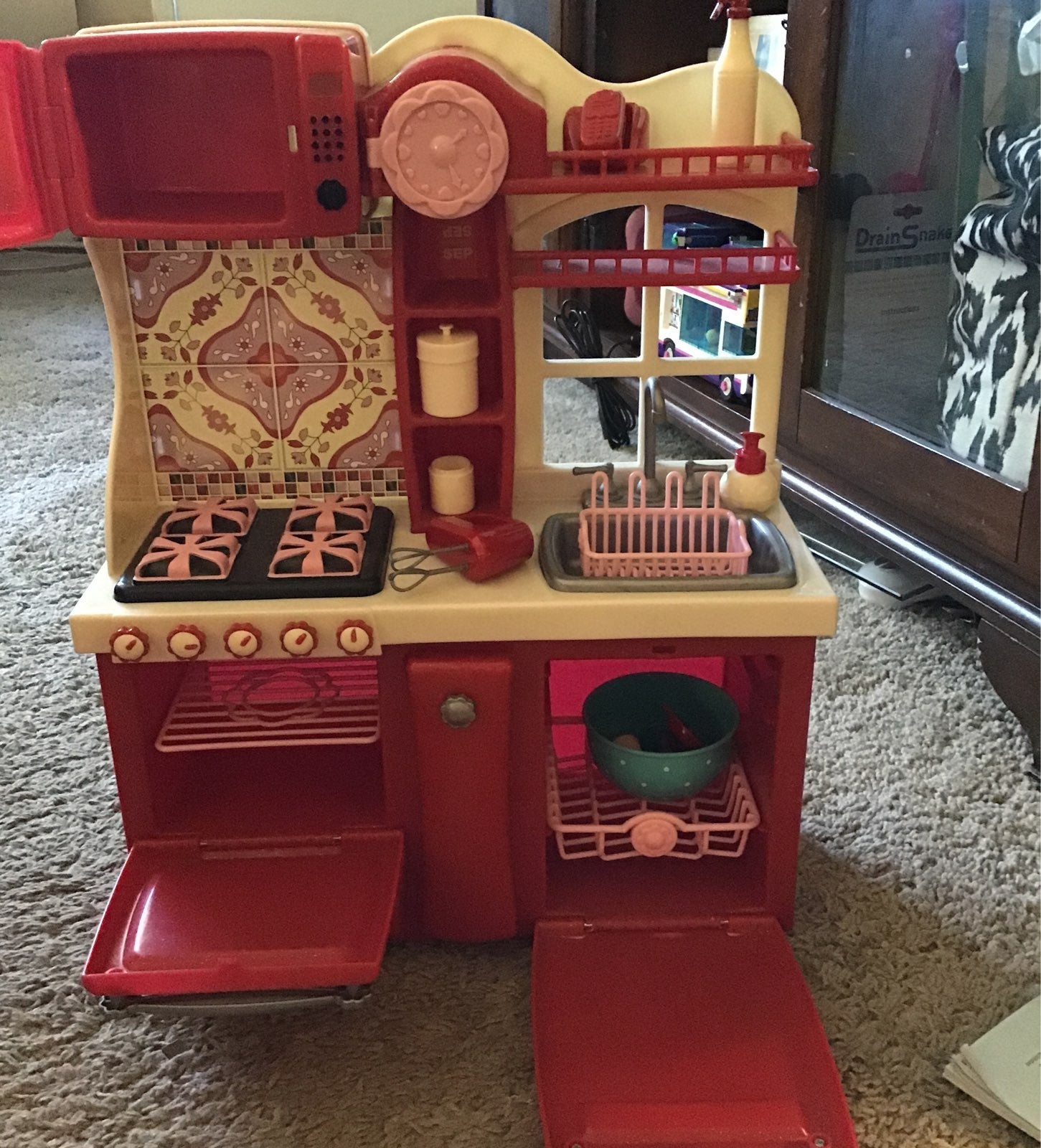 Toy kitchen set