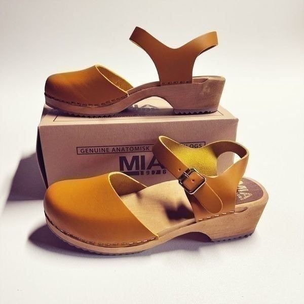 Free People MIA Sofia Clogs in Mustard Italian Leather Mary Jane Shoes Size 40