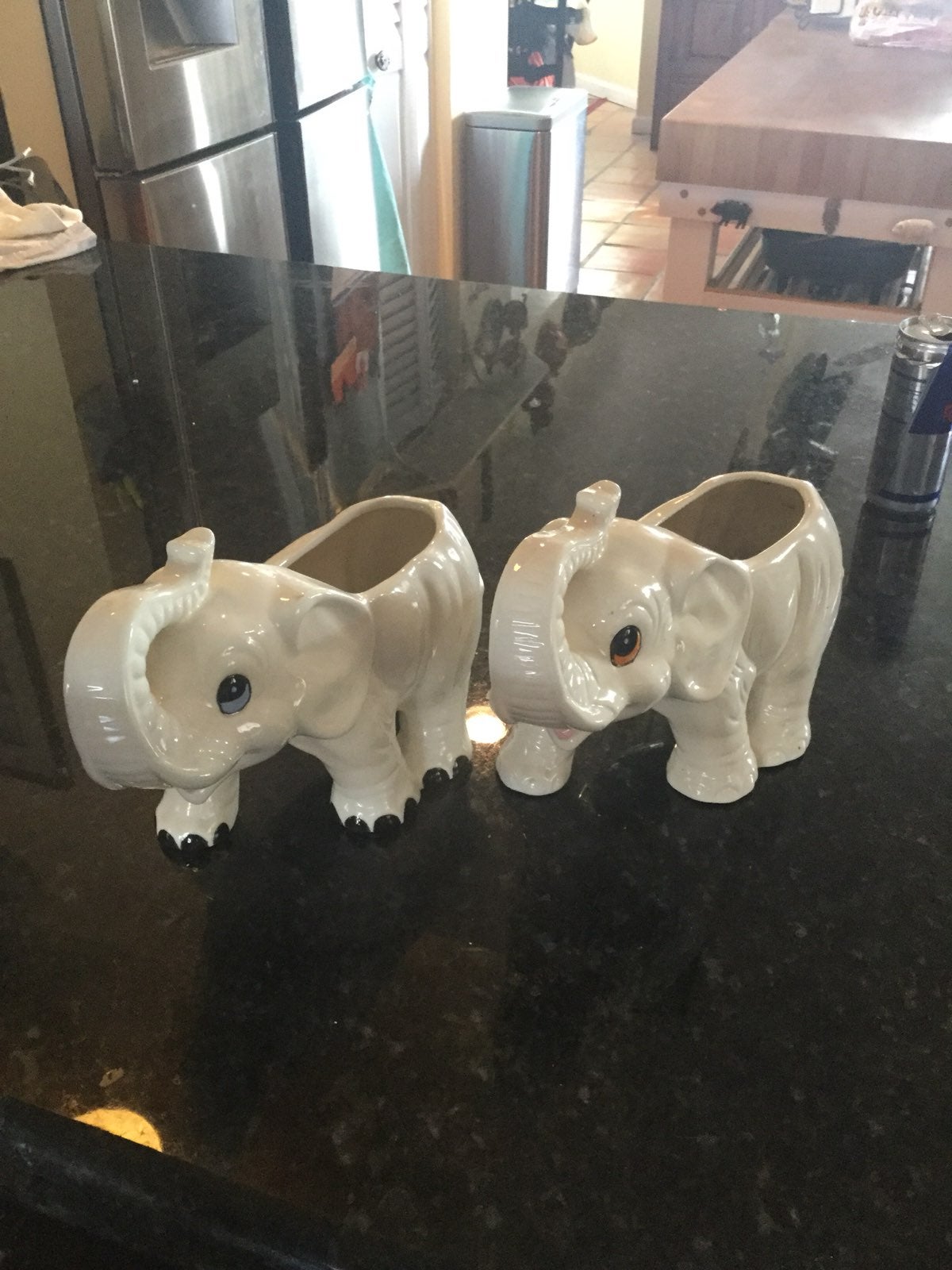VTG Elephant Ceramic Pots set of 2