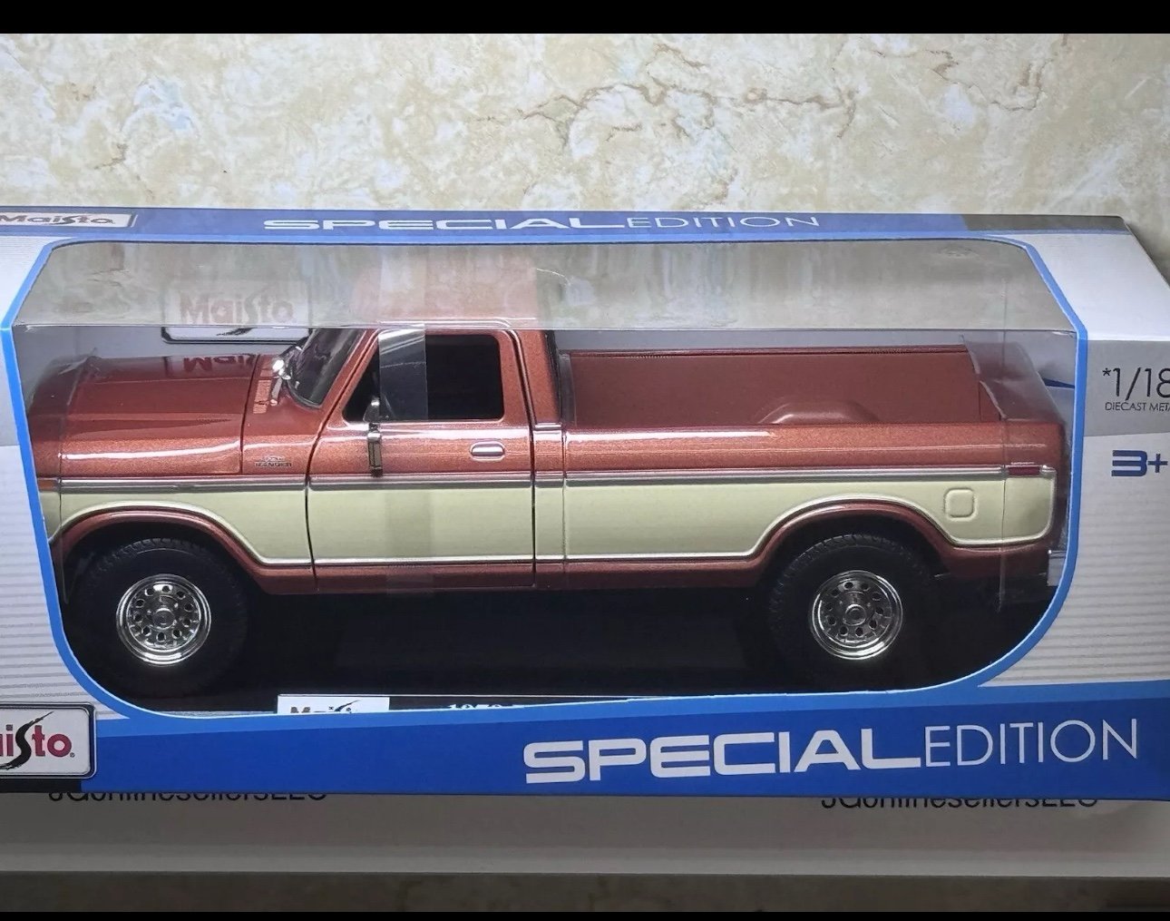 Maisto 1/18 Diecast 1979 Ford F150 Light Brown/Cream , Special Edition