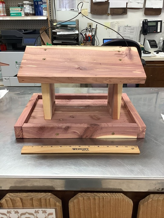 Cedar Bird Feeder (Amish Made)