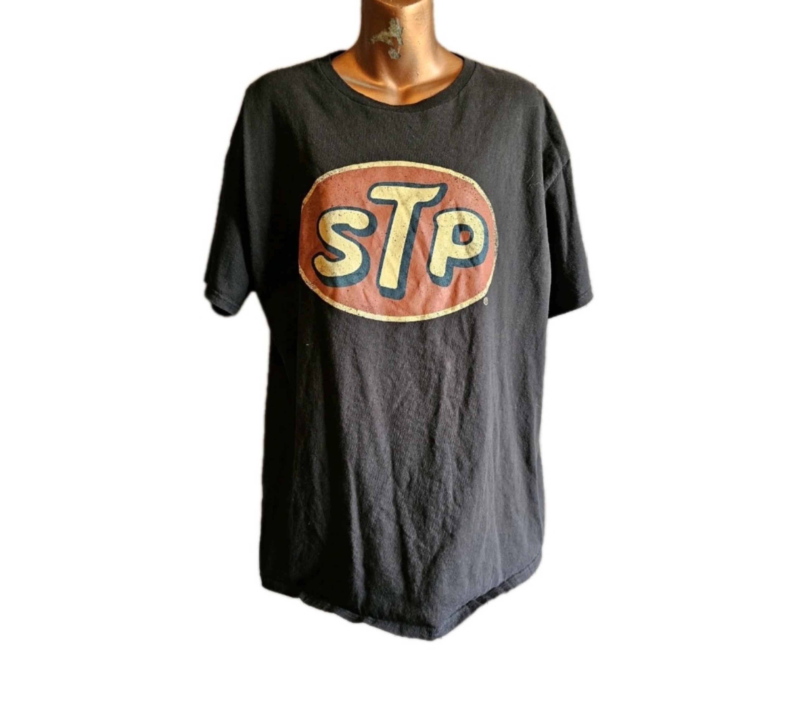 STP Motor Oil Logo Graphic T-shirt Men XL Black Short Sleeve