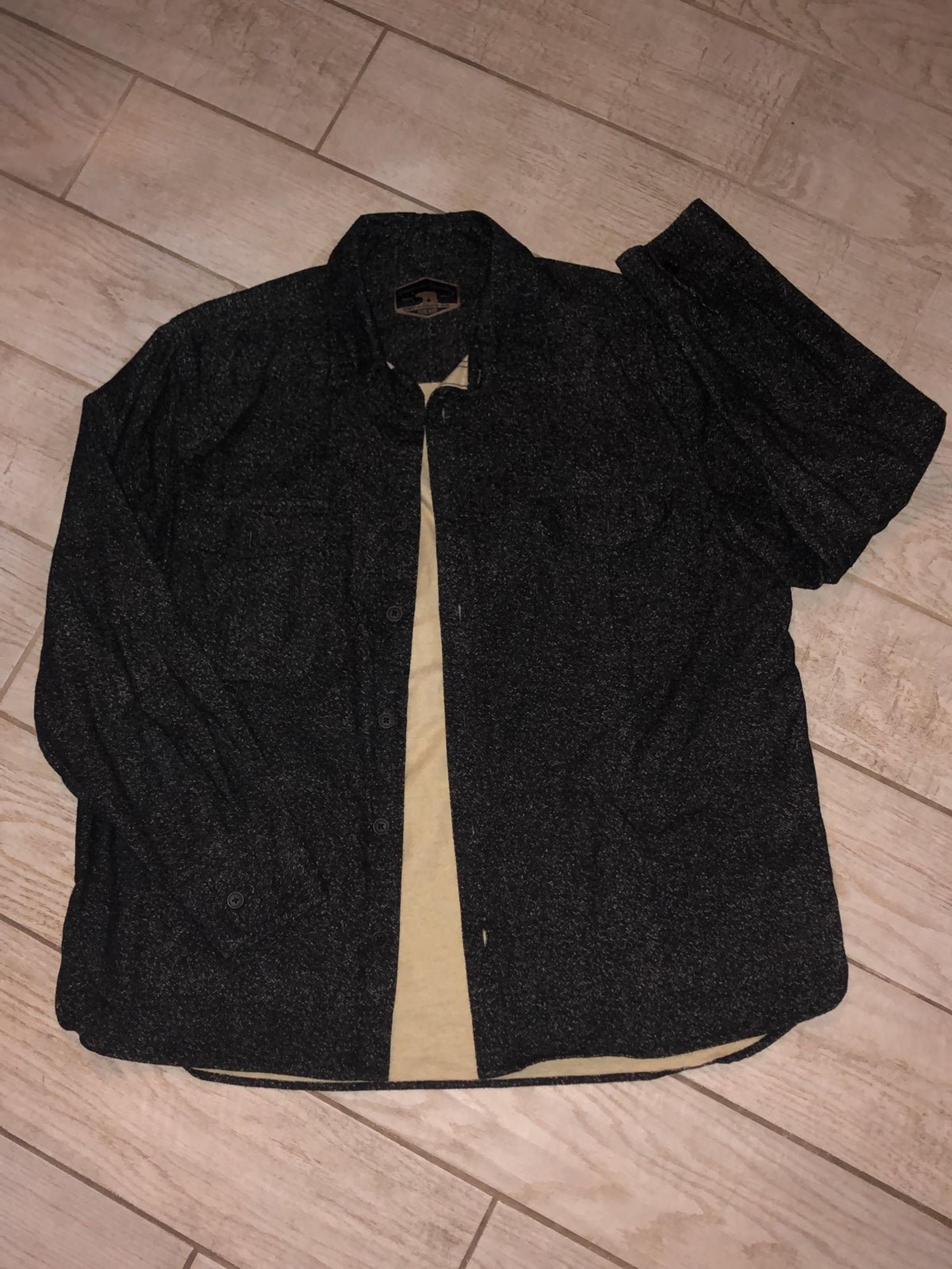 Long sleeve medium to heavy flannel button front mens XL