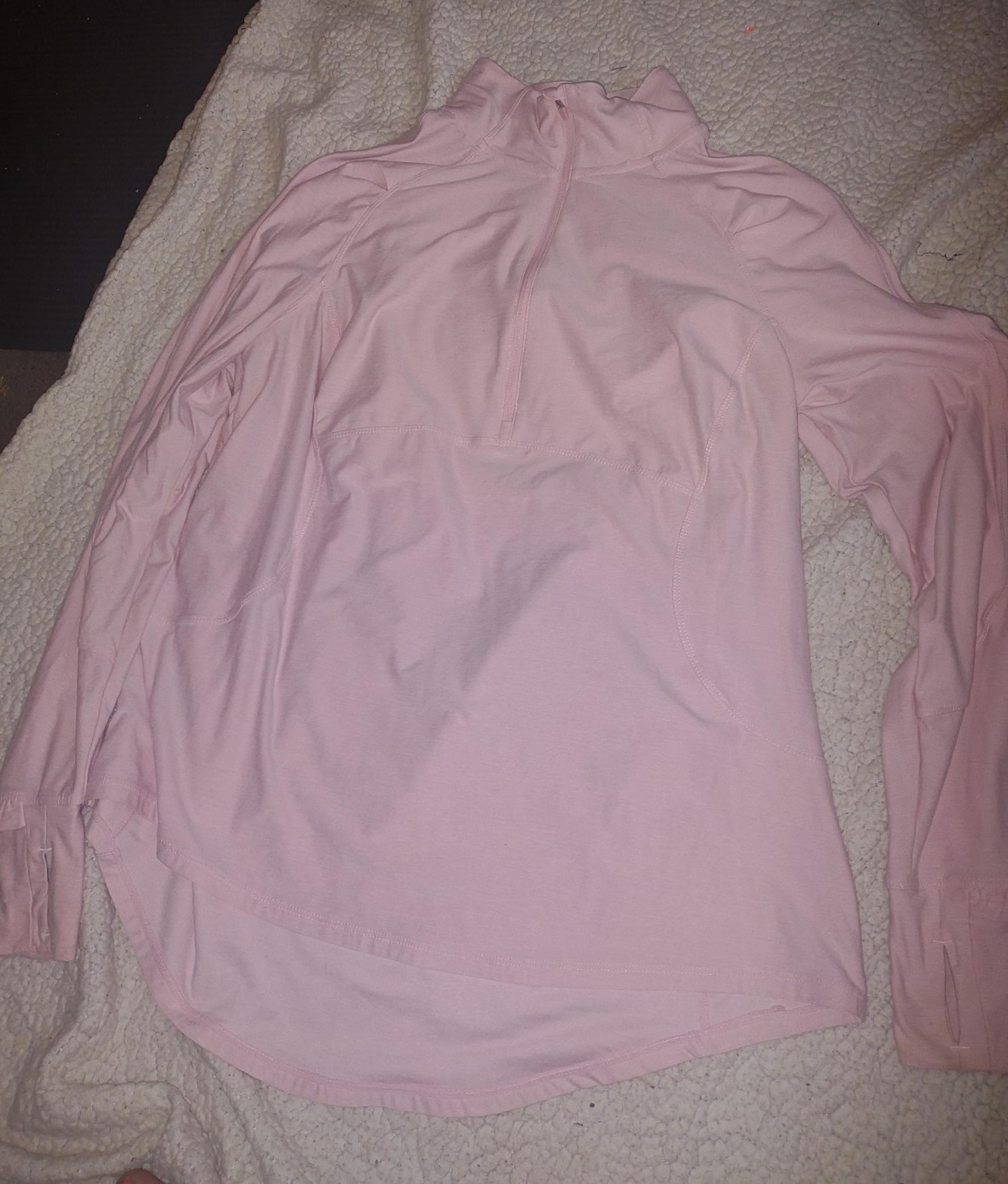 brand women's size XL long sleeved-pink. Thumb holes & 3/4 zipper - Avia