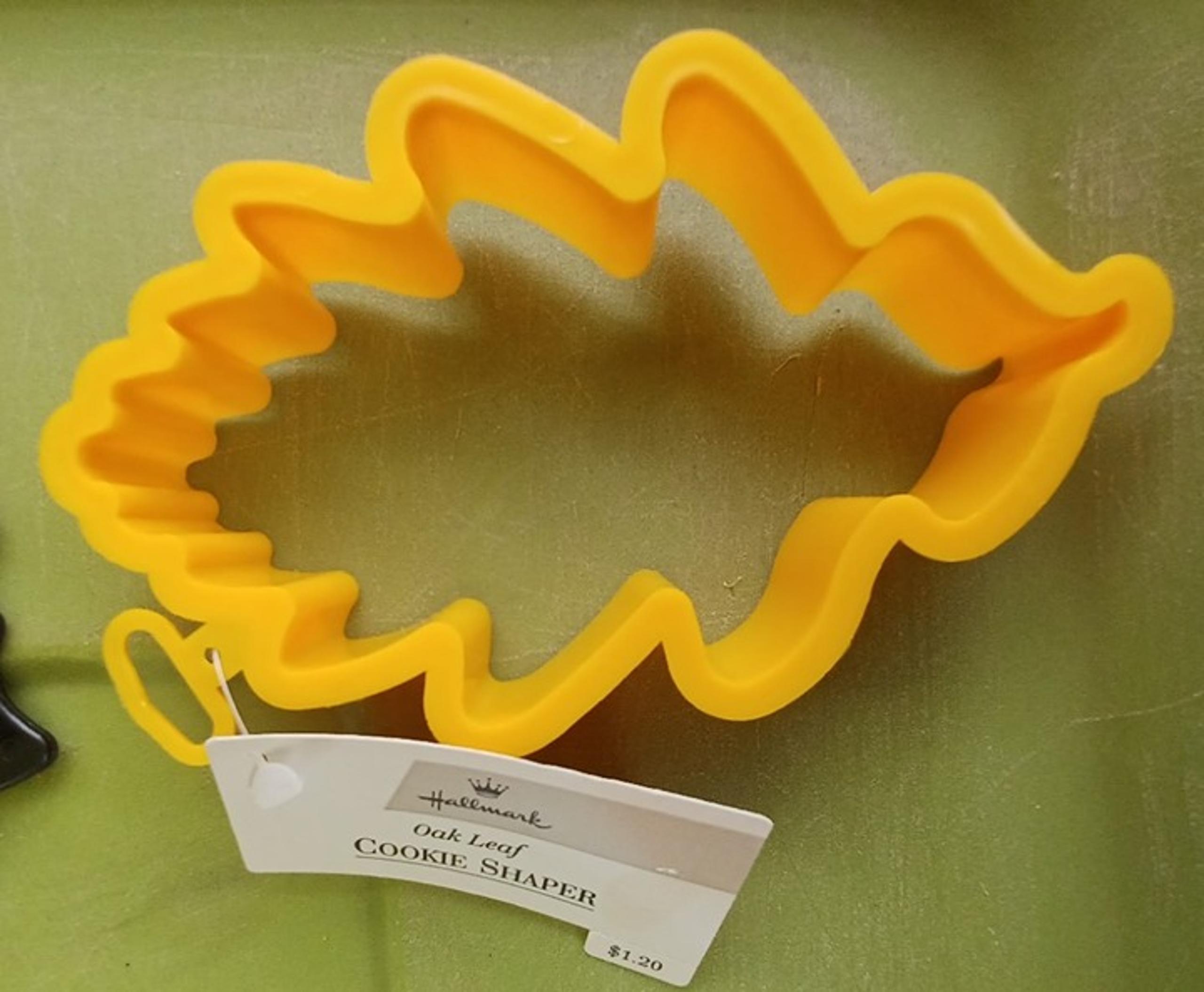 Cookie Cutter Fall Leaf Hallmark Vintage