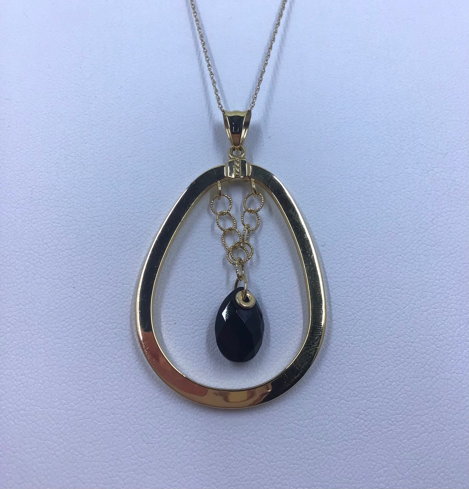 14K YG Black Onyx Hoop Pendant