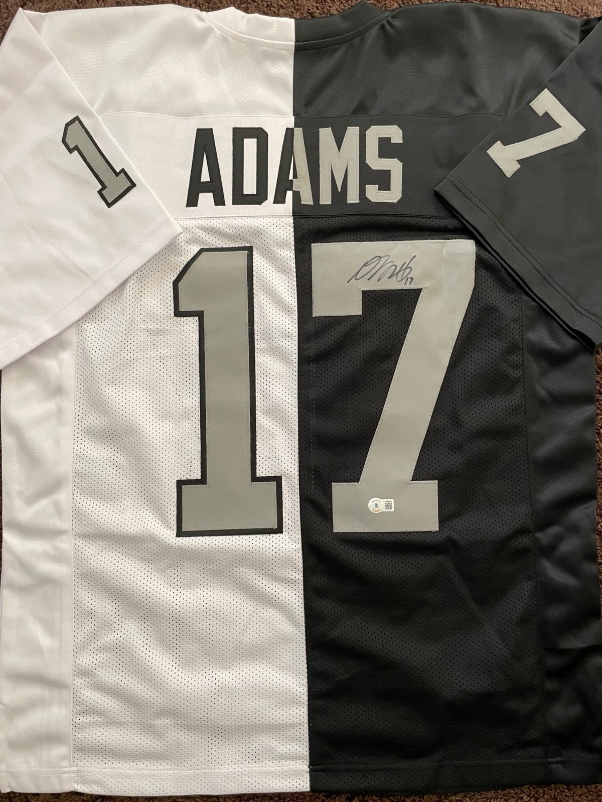 Las vegas Raiders Devante Adams Autographed Jersey (BECKETT VERIFIED)