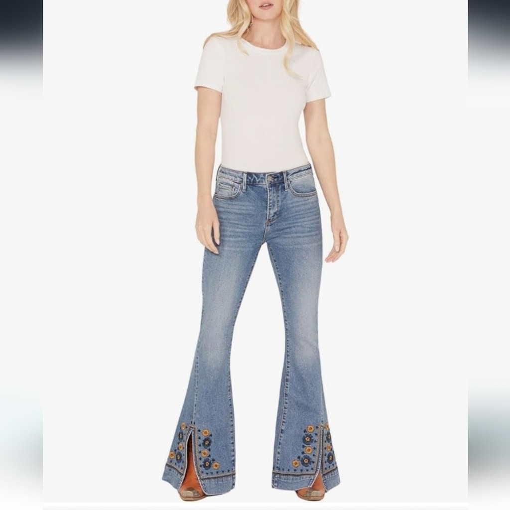 Driftwood medium wash Farrah Flare jeans size 28