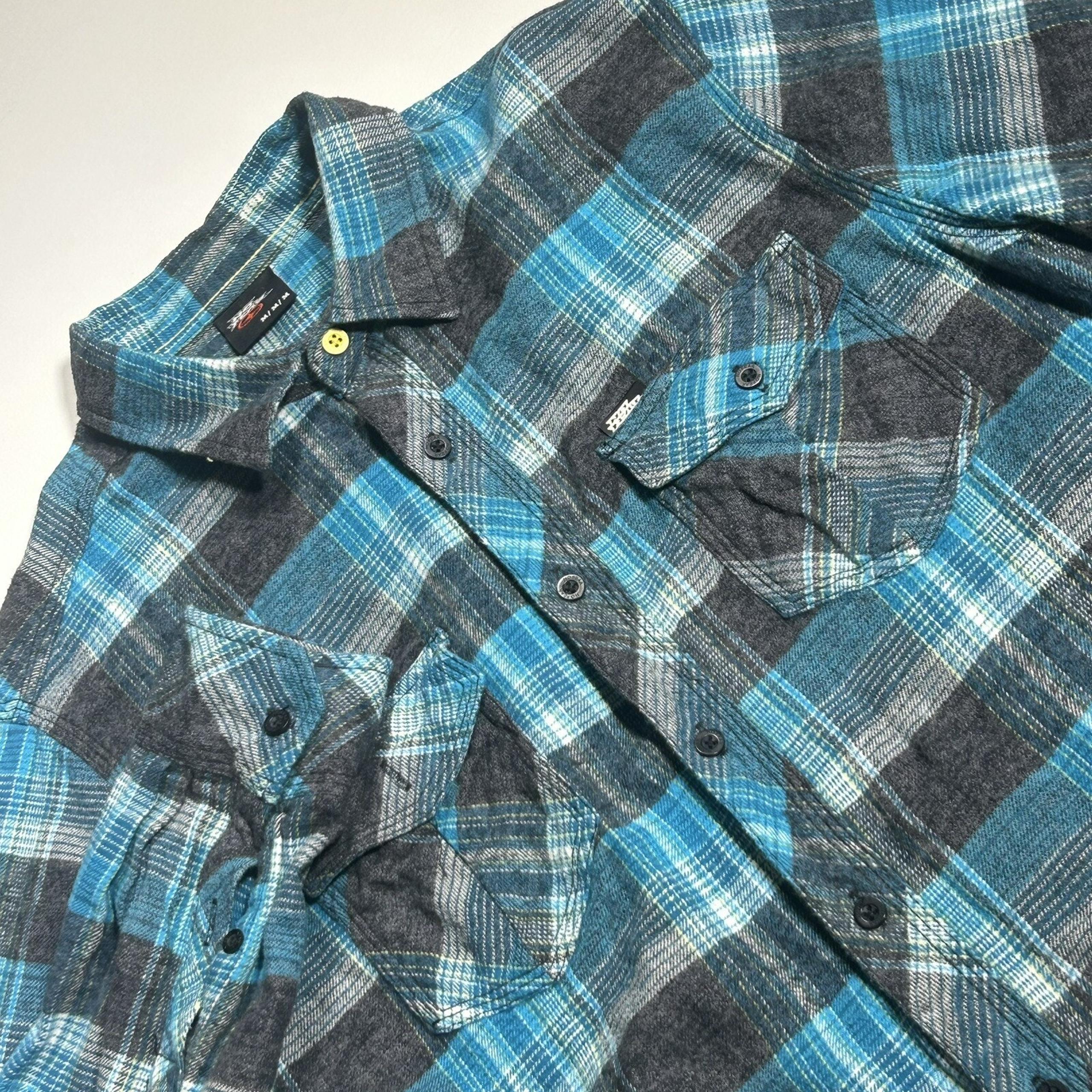 NO FEAR Shirt Men’s M Plaid blue flannel Long Sleeve Button Up