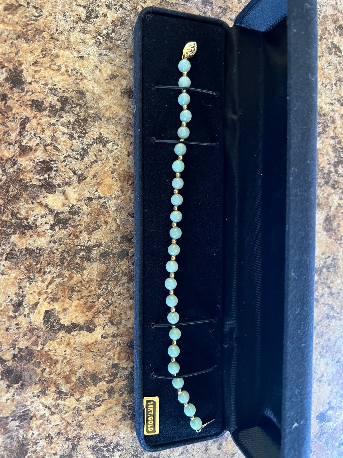 14k gold and Jade bracelet