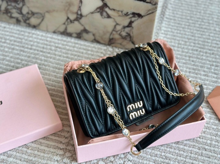 miumiu bag