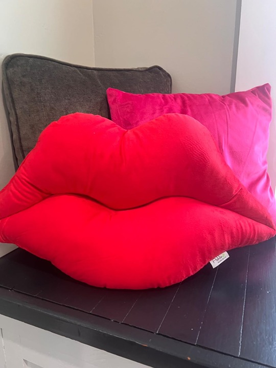24 X 12 inches Cute Lips Throw Pillows