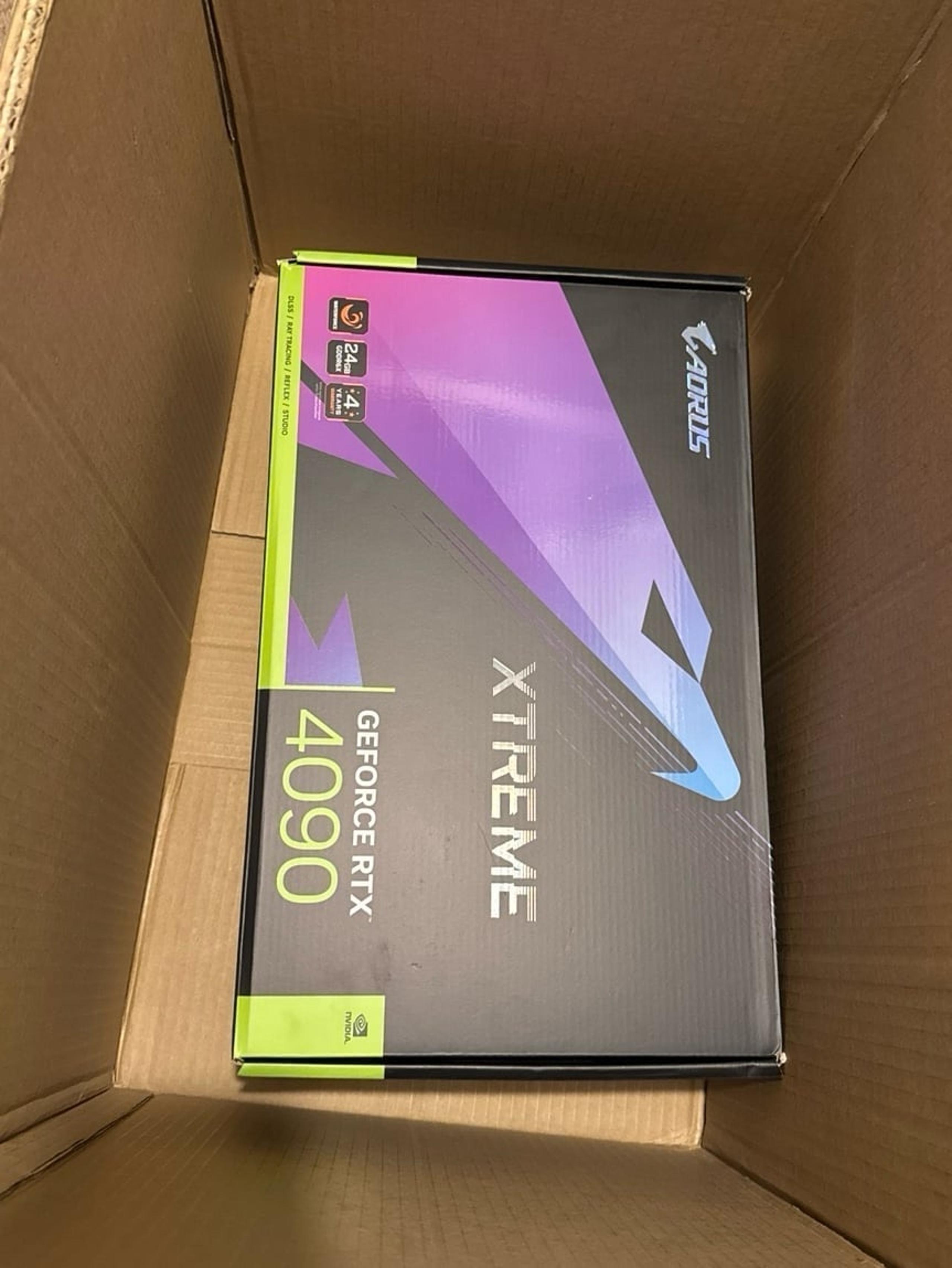 AORUS GeForce RTX 4090 XTREME WATERFORCE