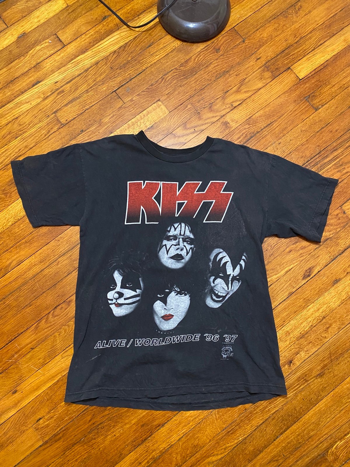 Vintage Kiss Alive Worldwide 96/97 men’s graphic tee shirt size Large band Tee