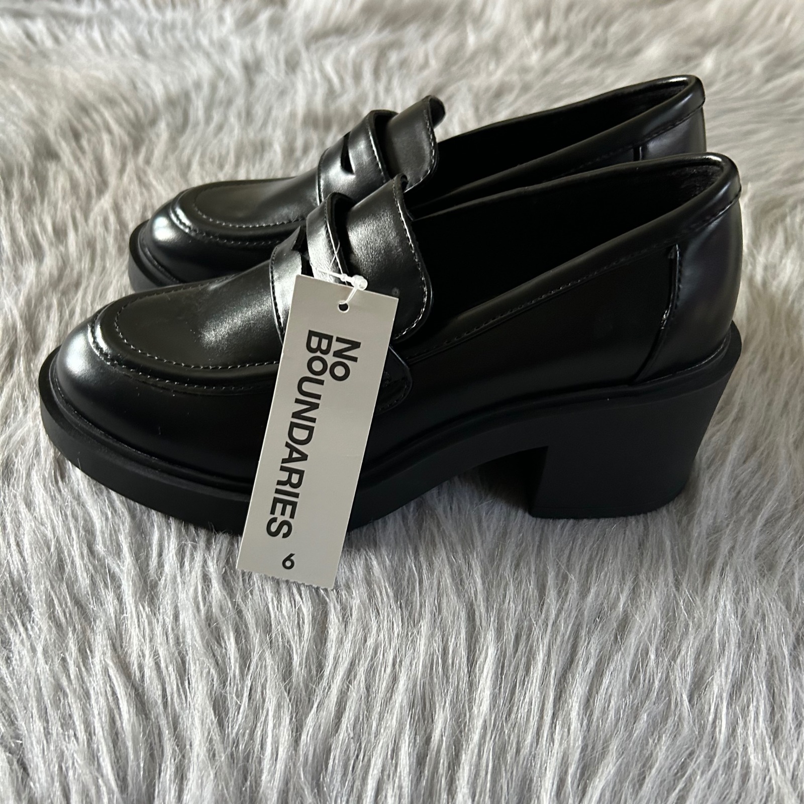 No Boundaries Heeled Penny Loafer Women's Size 6 Black Slip On Shoes NEW