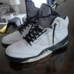 AIR JORDAN RETRO 5 BASKETBALL SHOES SIZE 11