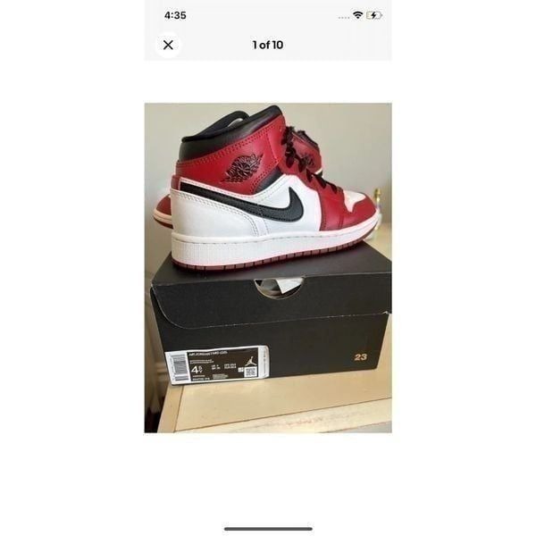 Nike Jordan 1 Mid Chicago Black Toe (GS) Black Red Bred Chicago Bulls