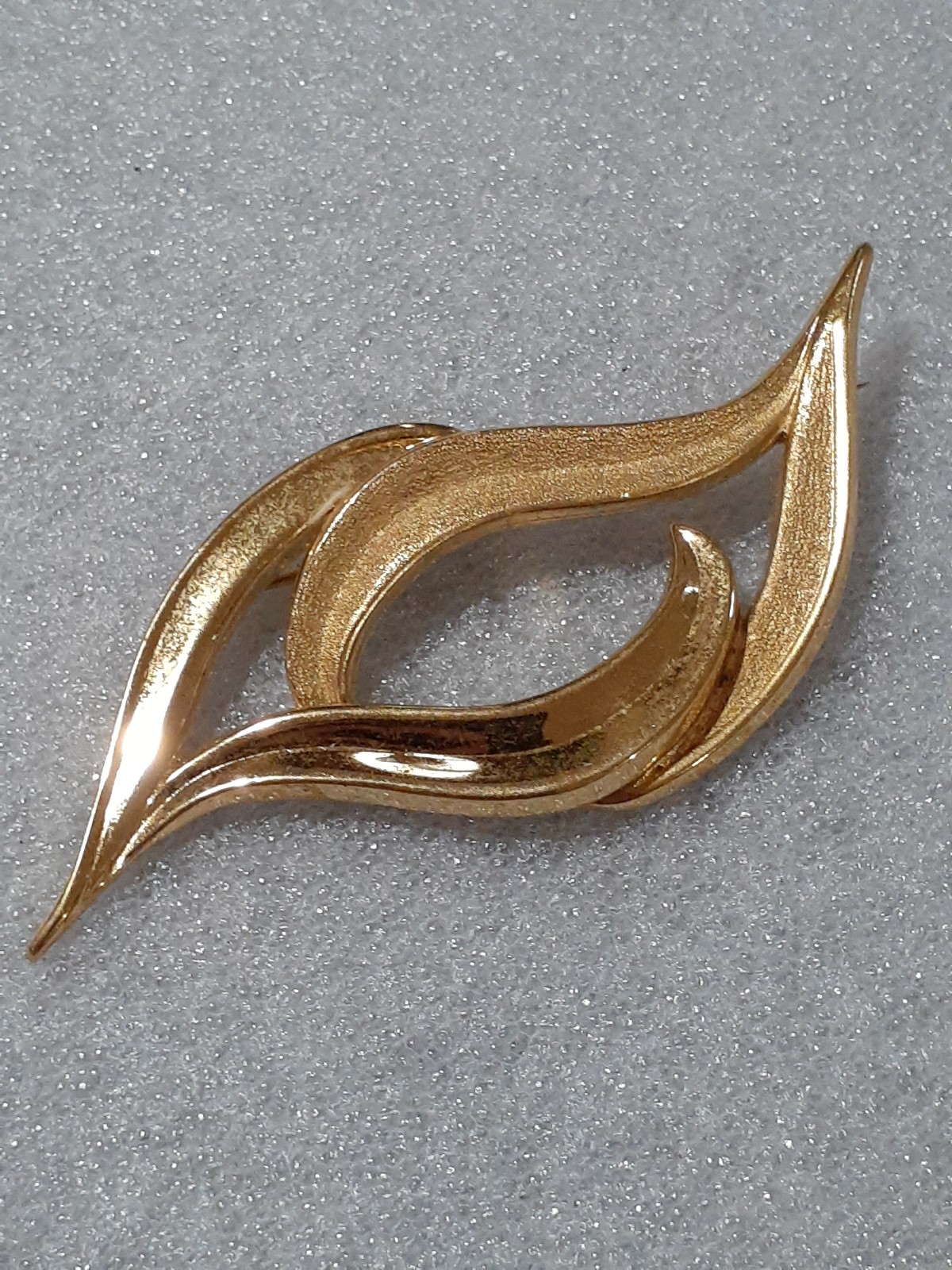 Vintage 1960s 1970s Sauteur Modernist Goldtone Brooch