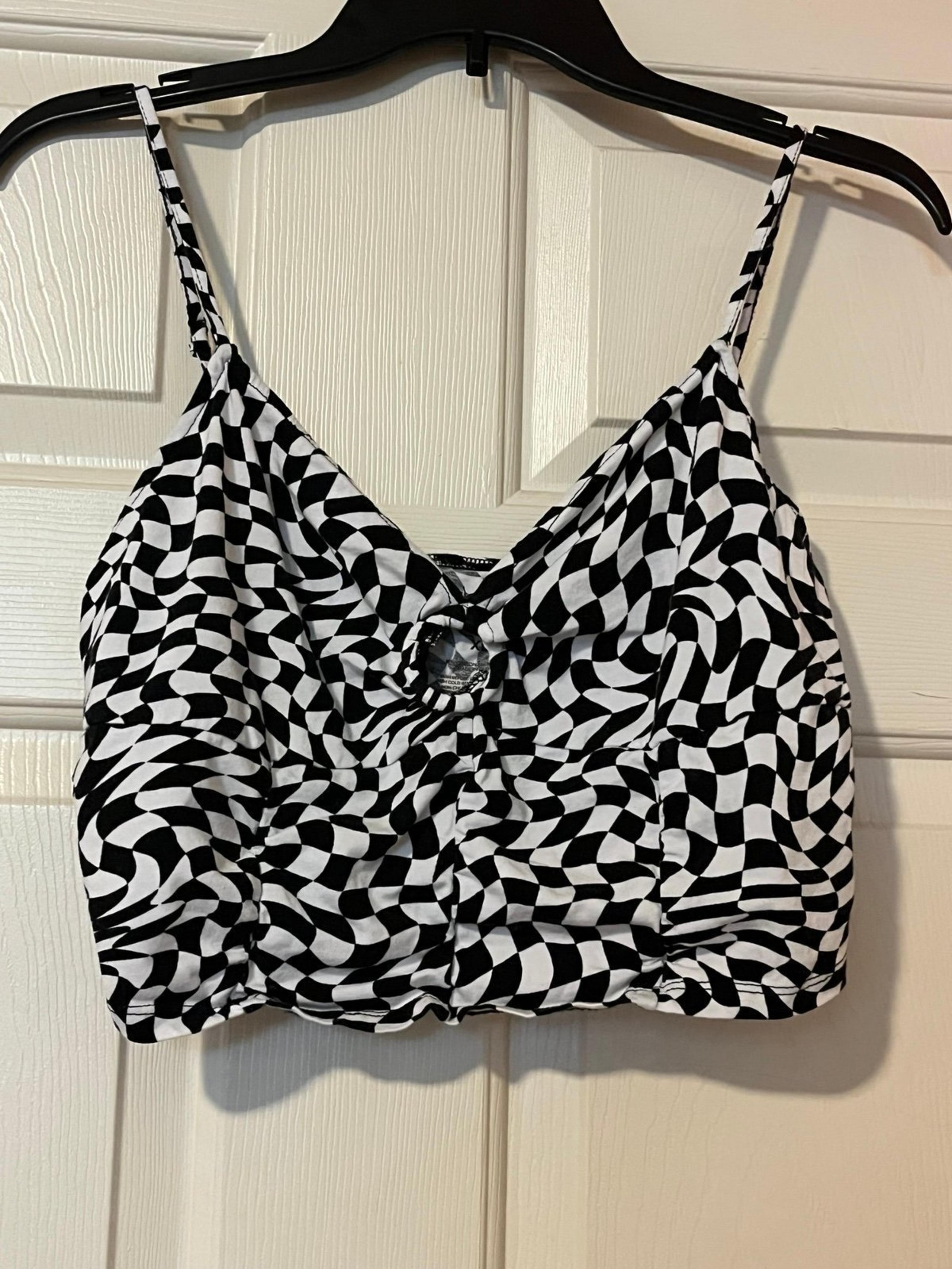 Women’s black-and-white crop top size XL