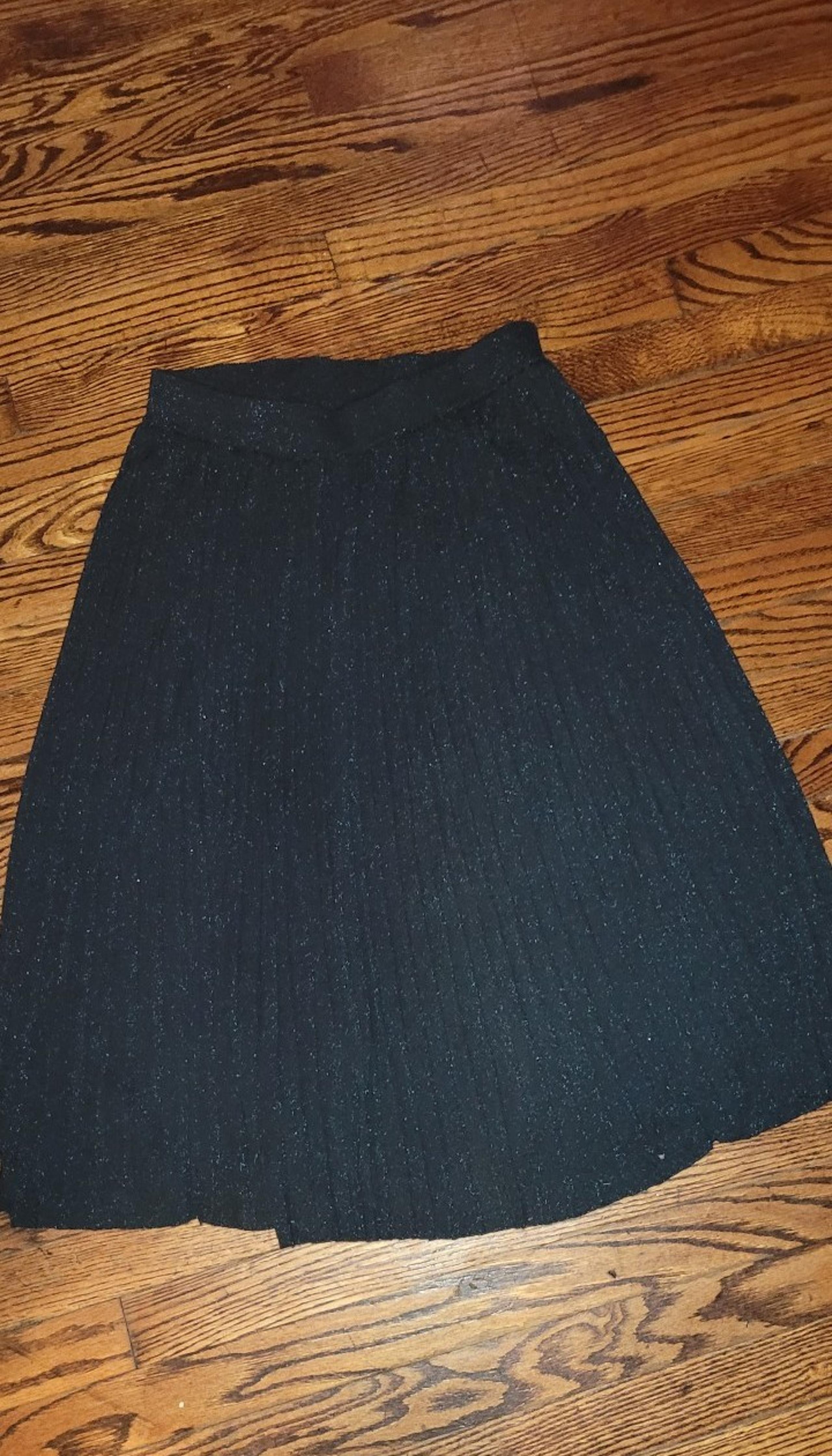 H&M Pleated Skirt