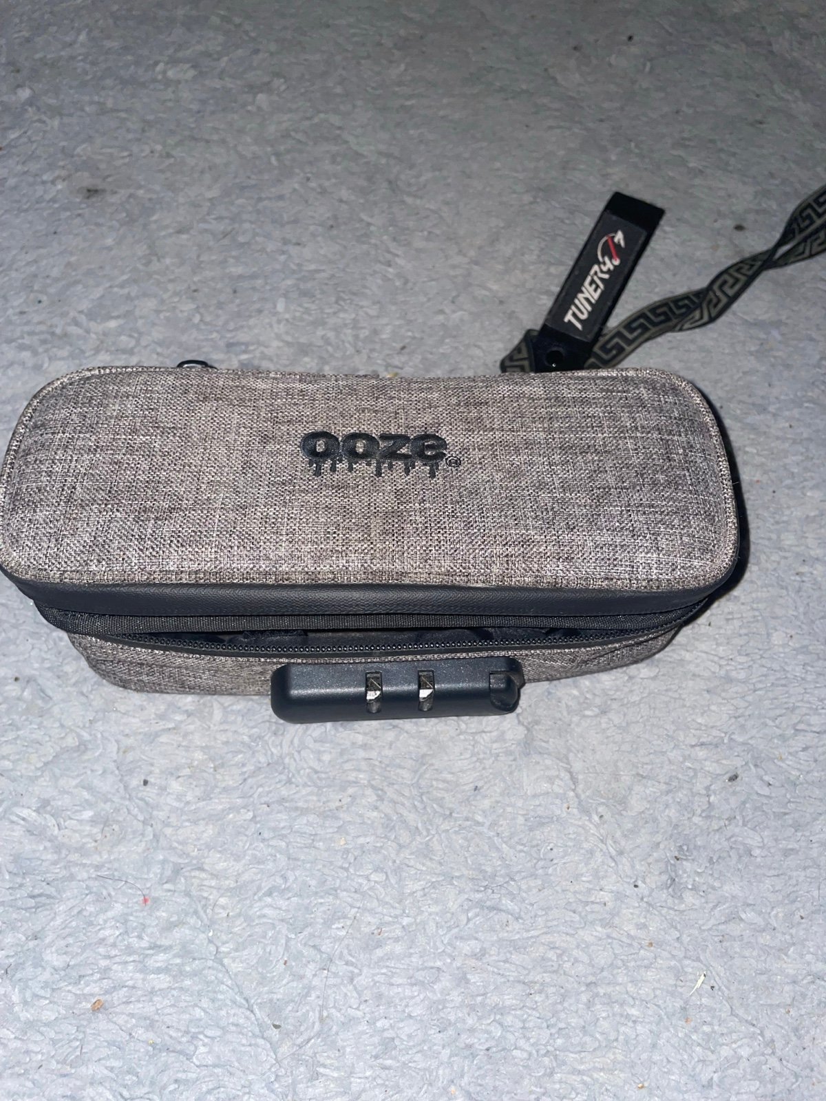 Ooze smell proof lockable case