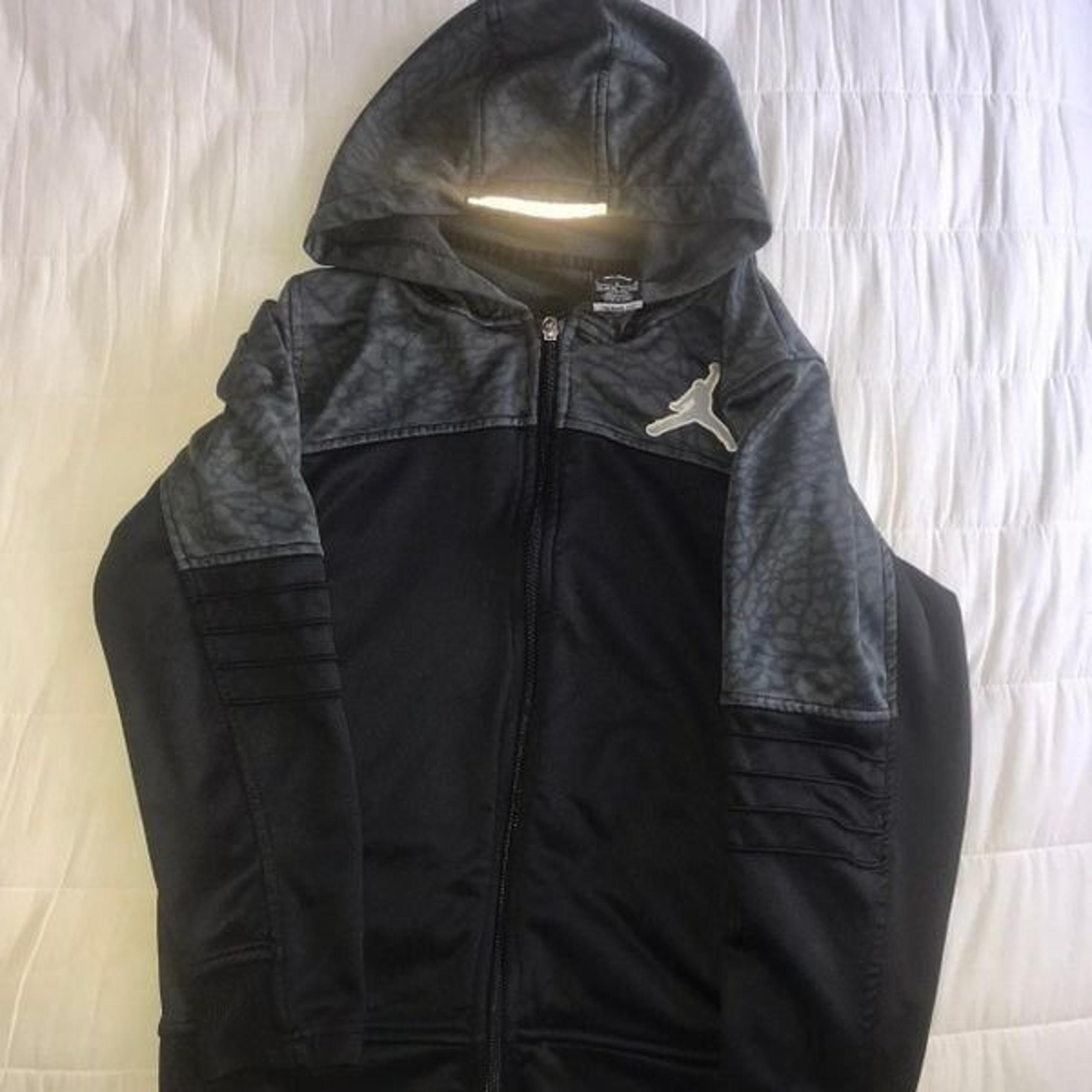 Jordan Nike boys thermal fit jacket size