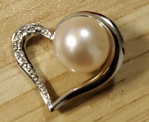 DESIGNER 14K WHITE GOLD 10MM NATURAL AKOYA PEARL DIAMOND ACCENT HEART PENDANT