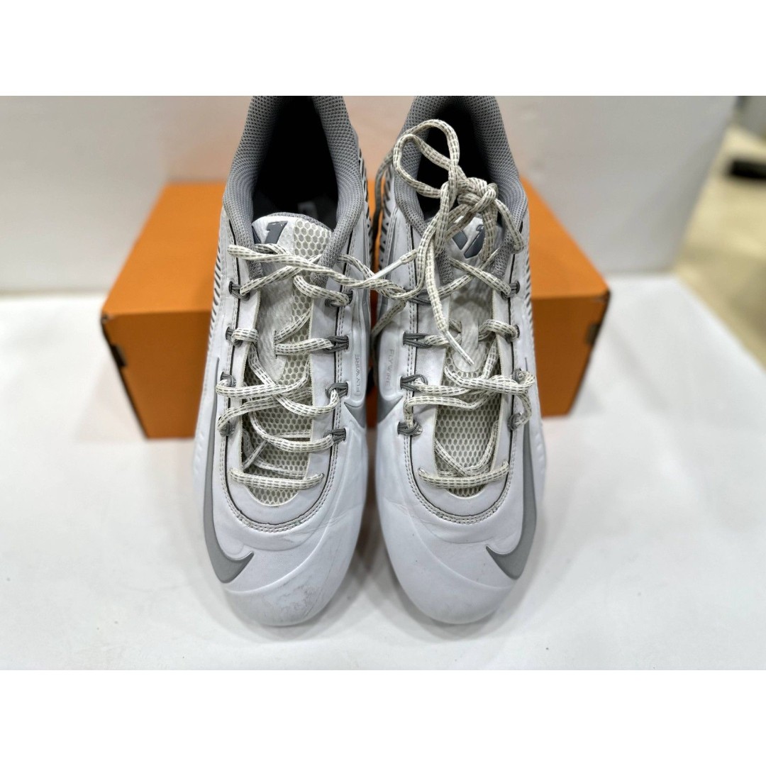 Nike T-Lite XI Multisport Leather Trainers 616696-106 WHITE