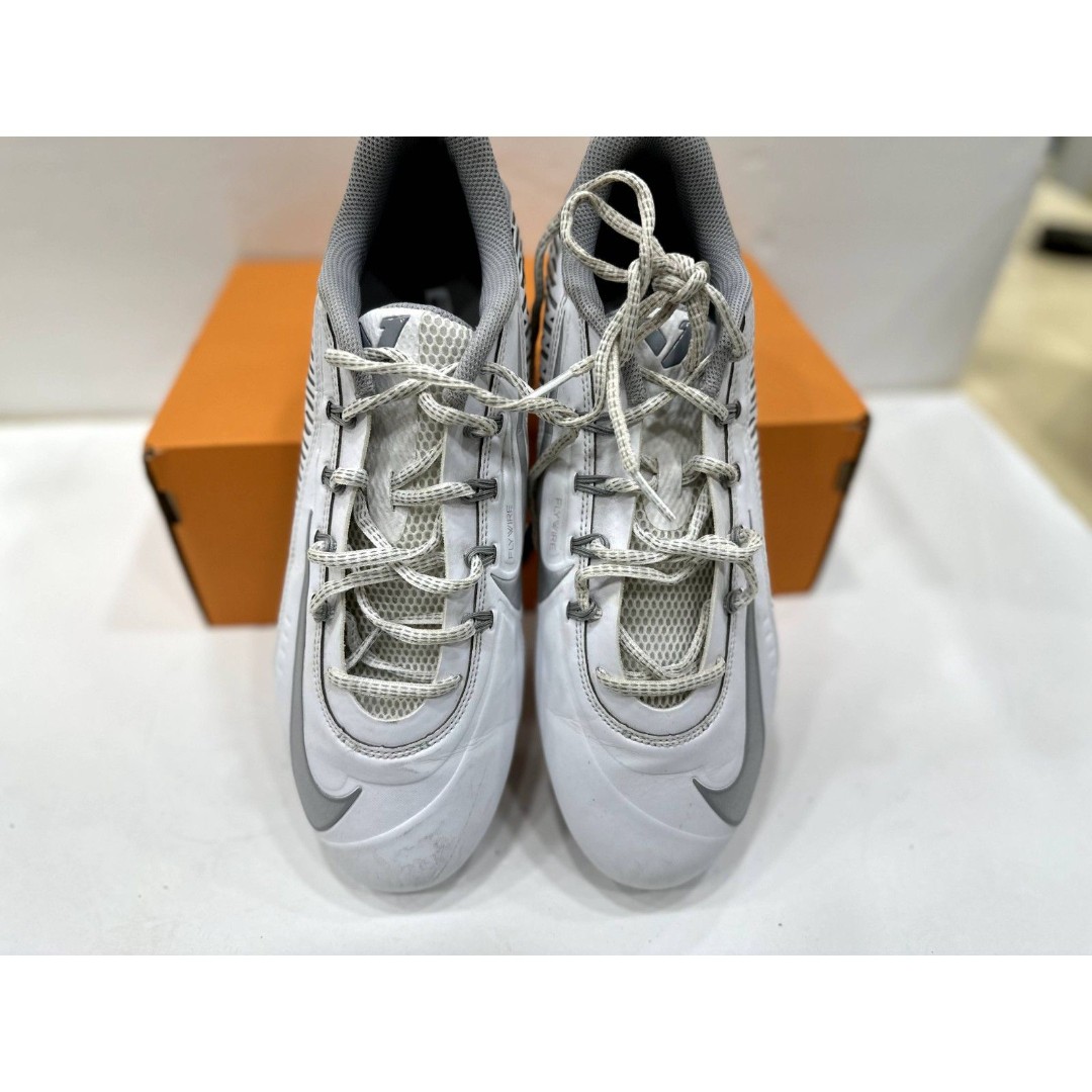 NIKE FLYWIRE VAPOR EDGE 360 SIZE 10.5 LOW WHITE METALLIC SILVER