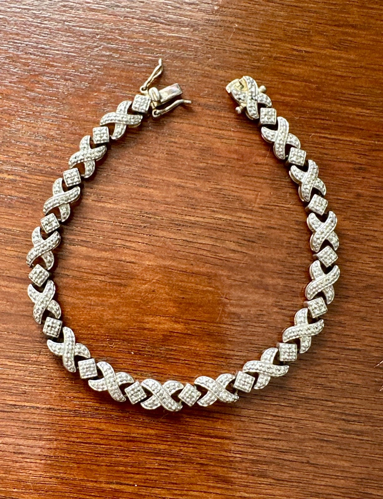 【STONEHENgE】Silver Material Tennis Bracelet SA24D17J Amazon.com: Diamond Treats Silver Tennis Bracelet for Women