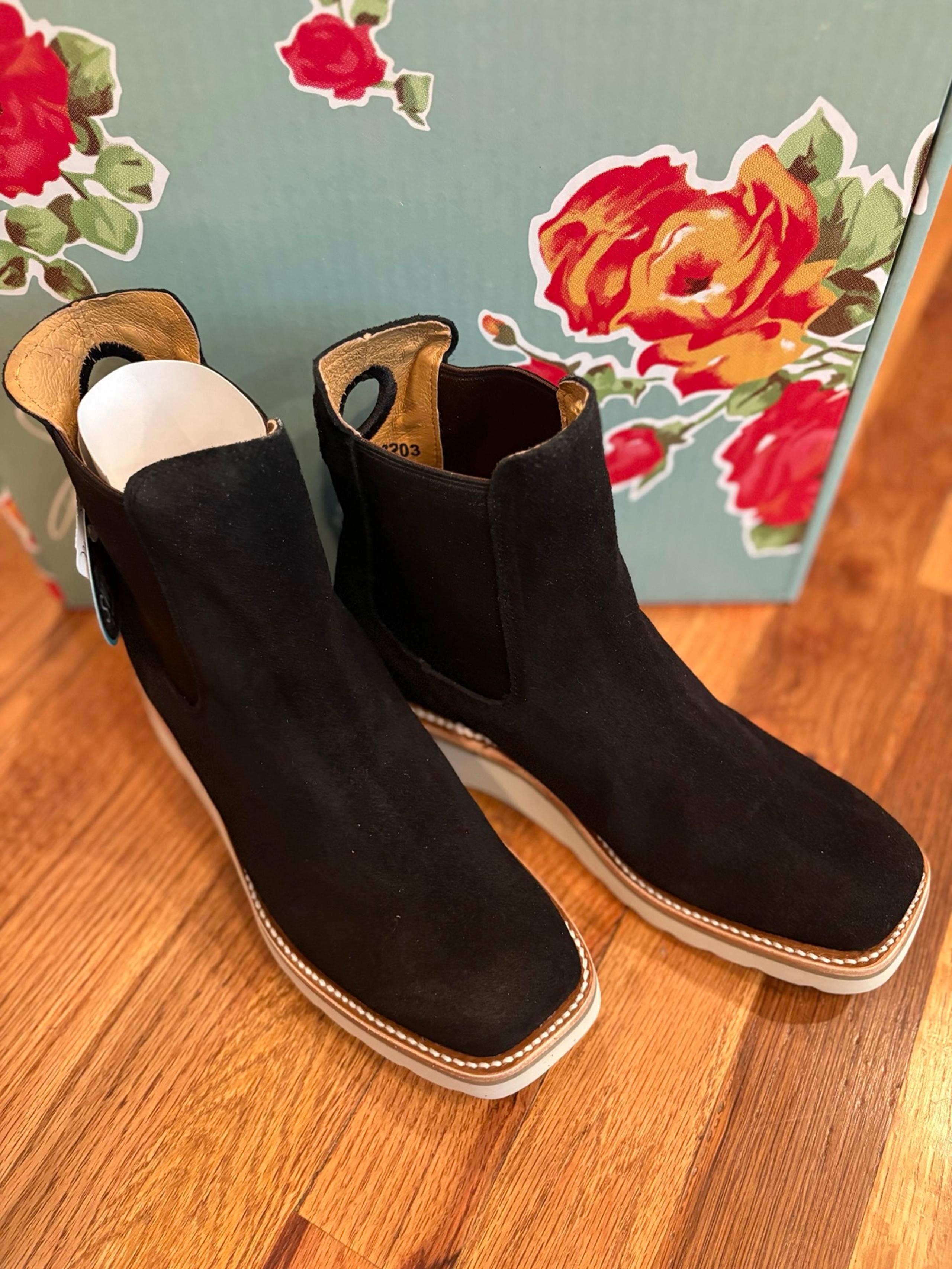 Macie Bean Boots Black Suede