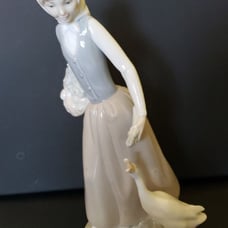 Figurine