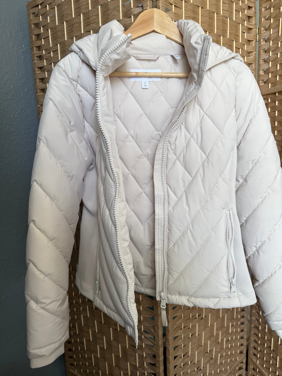 Calvin Klein Cream Puffer Jacket with Quilted Design-New Without Tags