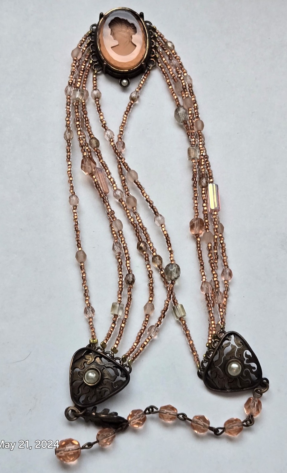 Antique (Czechoslovakia) Peach Intaglio Cameo Glass Beaded Pearl Choker