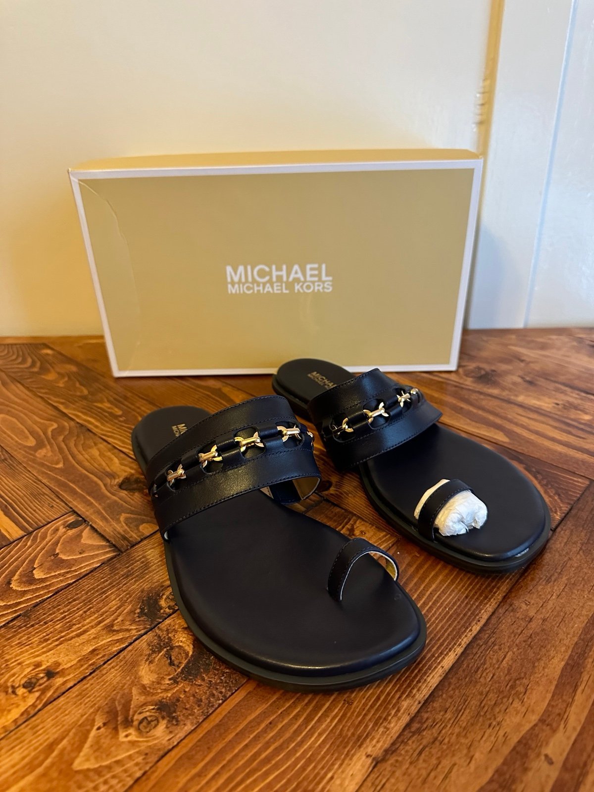 Michael Kors Sadie Flat Sandal Maritime Leather Size 8.5M
