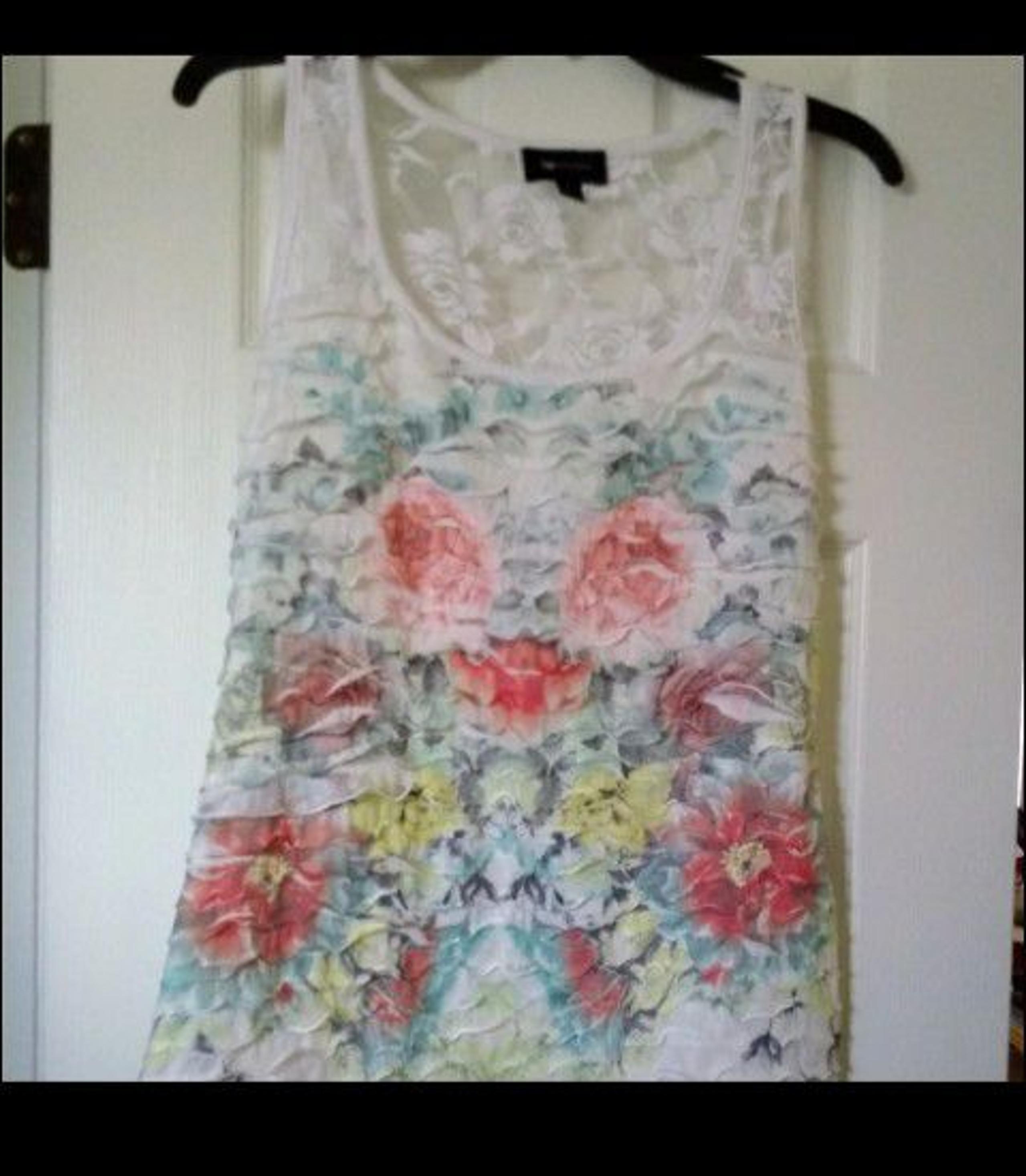 AB Studio Vtg floral lace tank top