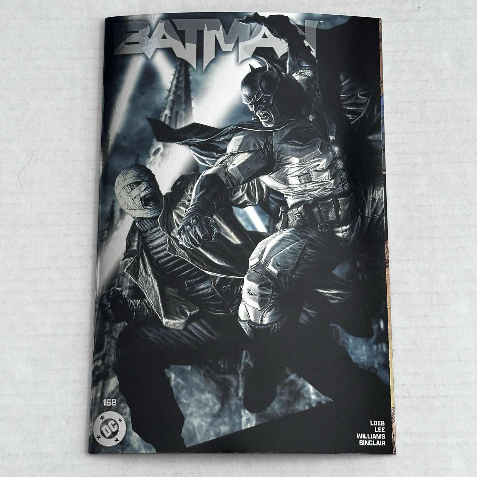Batman 158 H2SH Lee Bermejo Foil Trinity /600 Hush Jim