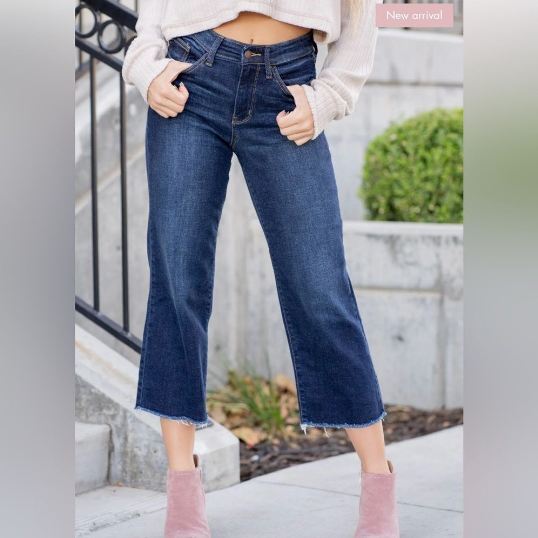 Judy Blue Sunday Chill High Rise Cropped Wide Leg Jeans Size 5/27