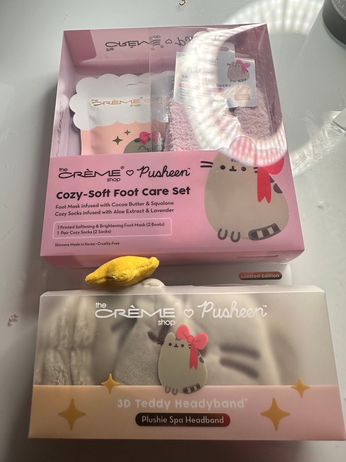 Pusheen x-mas limited edition foot care set and headband