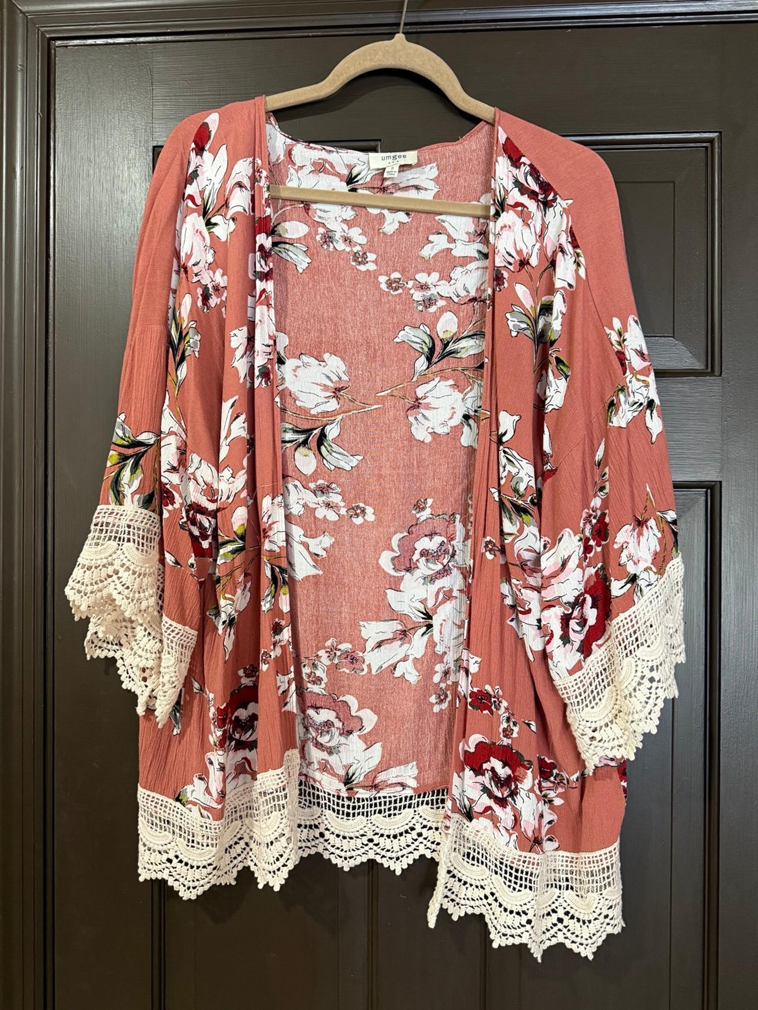 Umgee Lightweight Open Front Kimono Floral Wrap Size Small