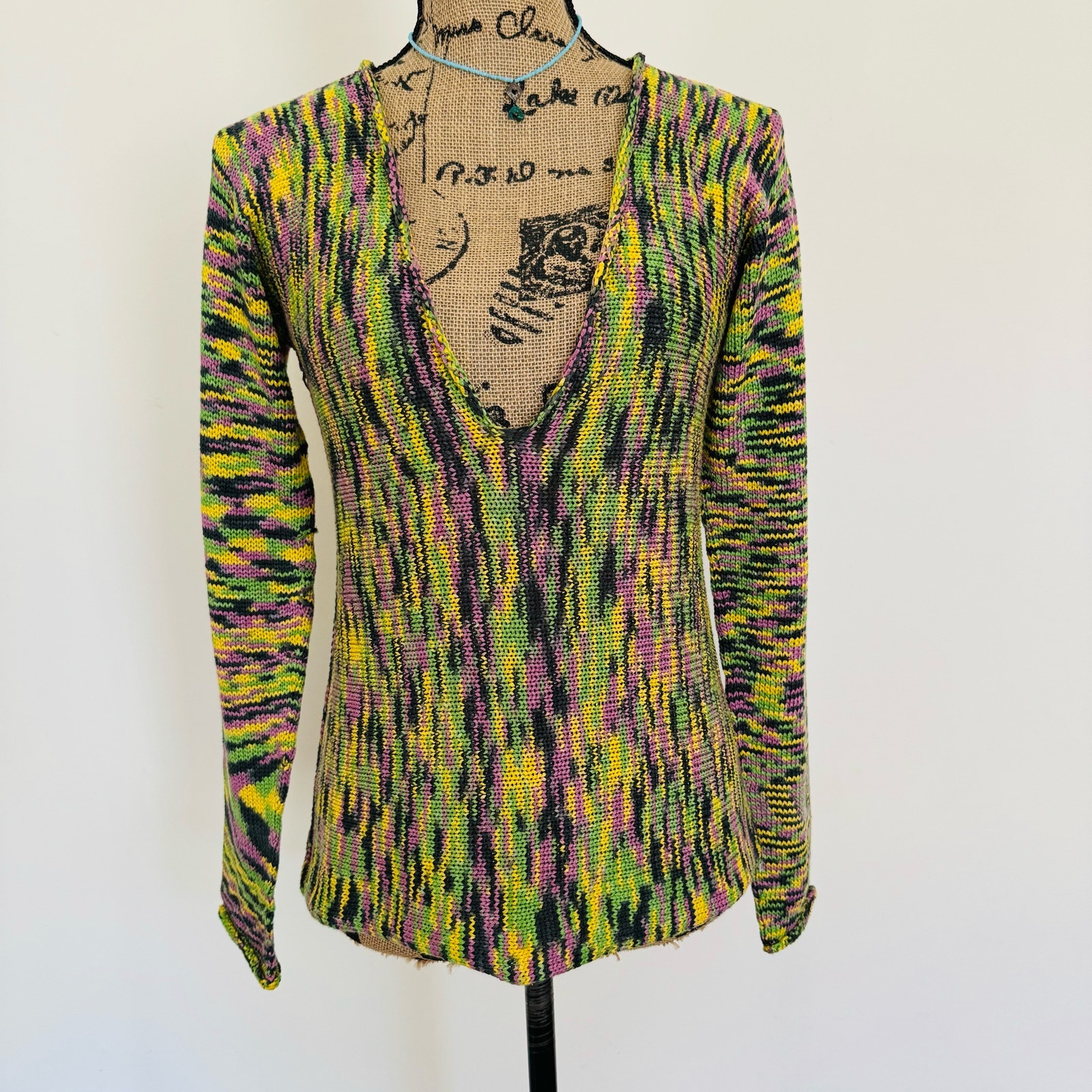 Made in Italy Boutique Deep V Neck One of a Kind Silk Fitted Sweater Sz Medium