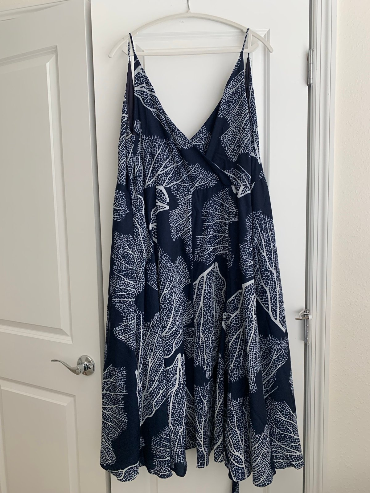 Hutch Anthropologie Sexy Navy & White Coral Wraparound Lined Women’s Dress XL