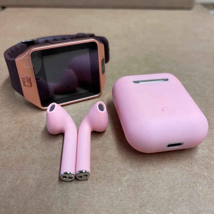 Bundle of Smart watch and earphones