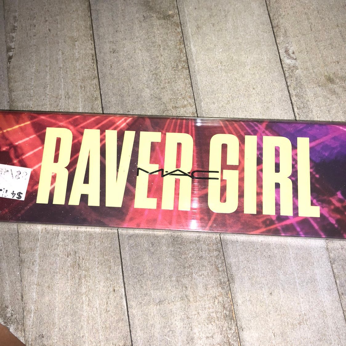 mac eyeshadow pallette raver firl