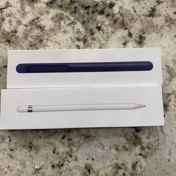 NWOT Apple IPad Pencil and Pencil Holder