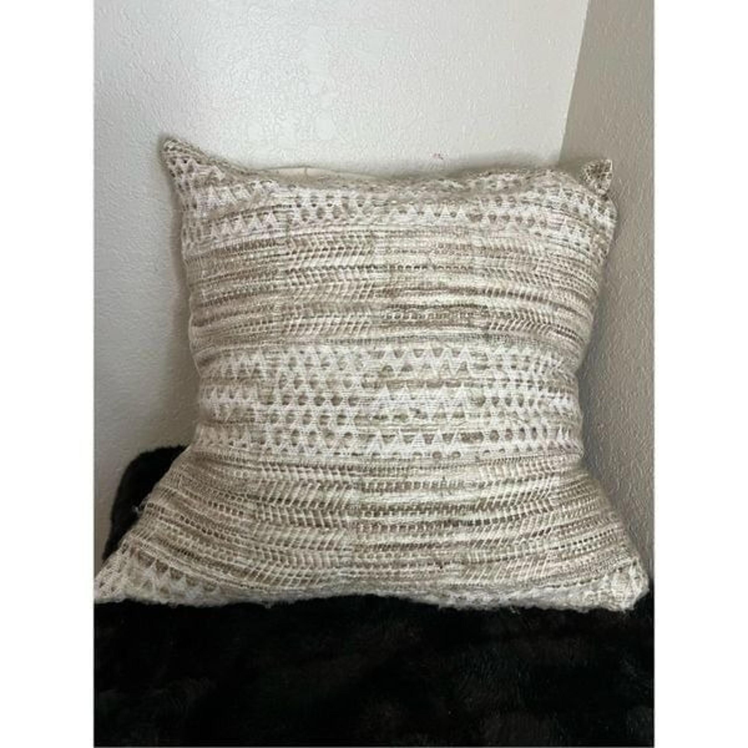 Set of 2 lovesac pillows with lovesac covers  comfy cozy