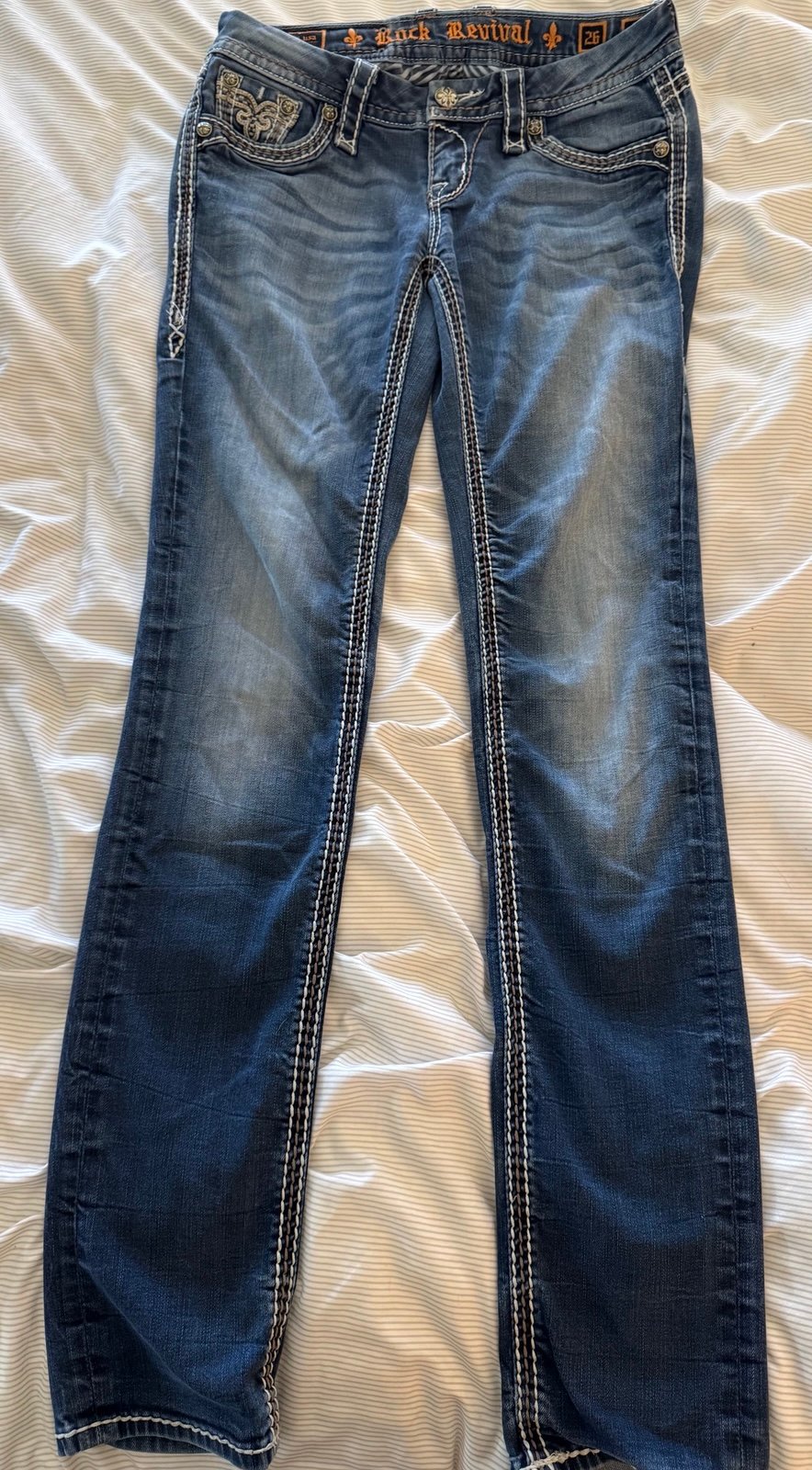 Rock revival women’s jeans, Sdize 26 x 31. Saralyn