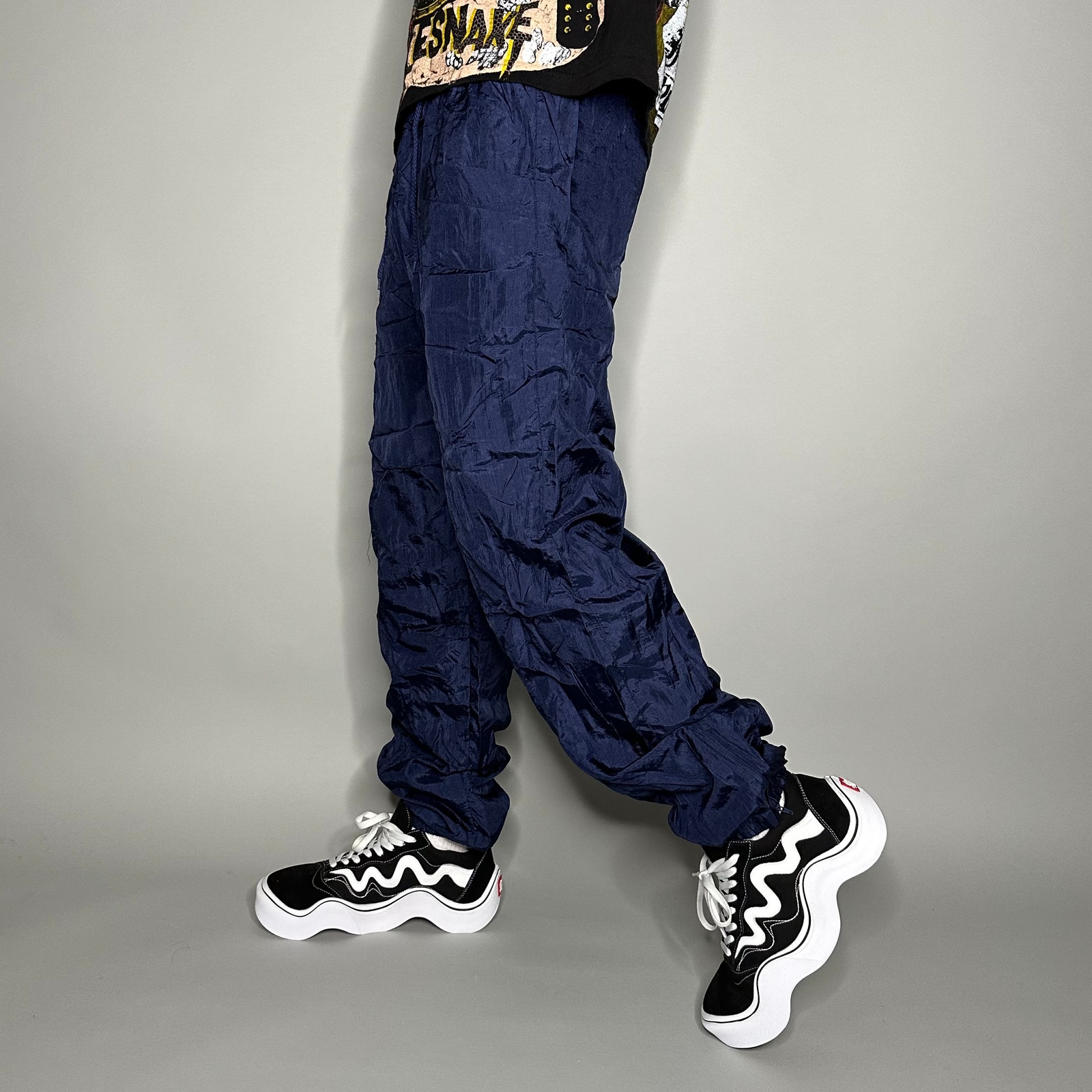 Vintage Track Pants Navy Blue Nylon Joggers Elastic Cuffs has Ankle Zippers 90s
